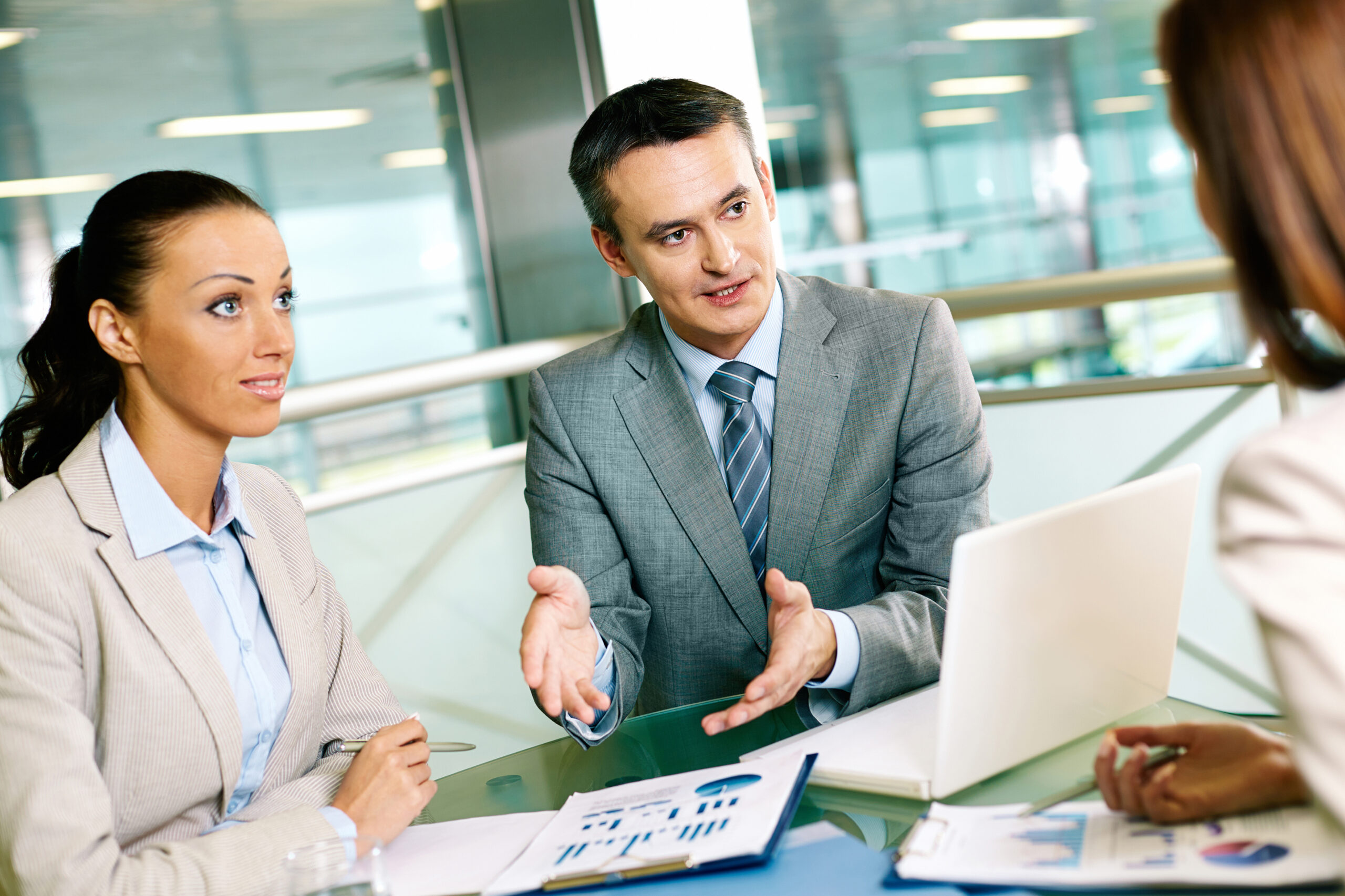 Why Choosing the Right Loan Settlement Expert Can Save You From Years of Debt (2025 Edition)