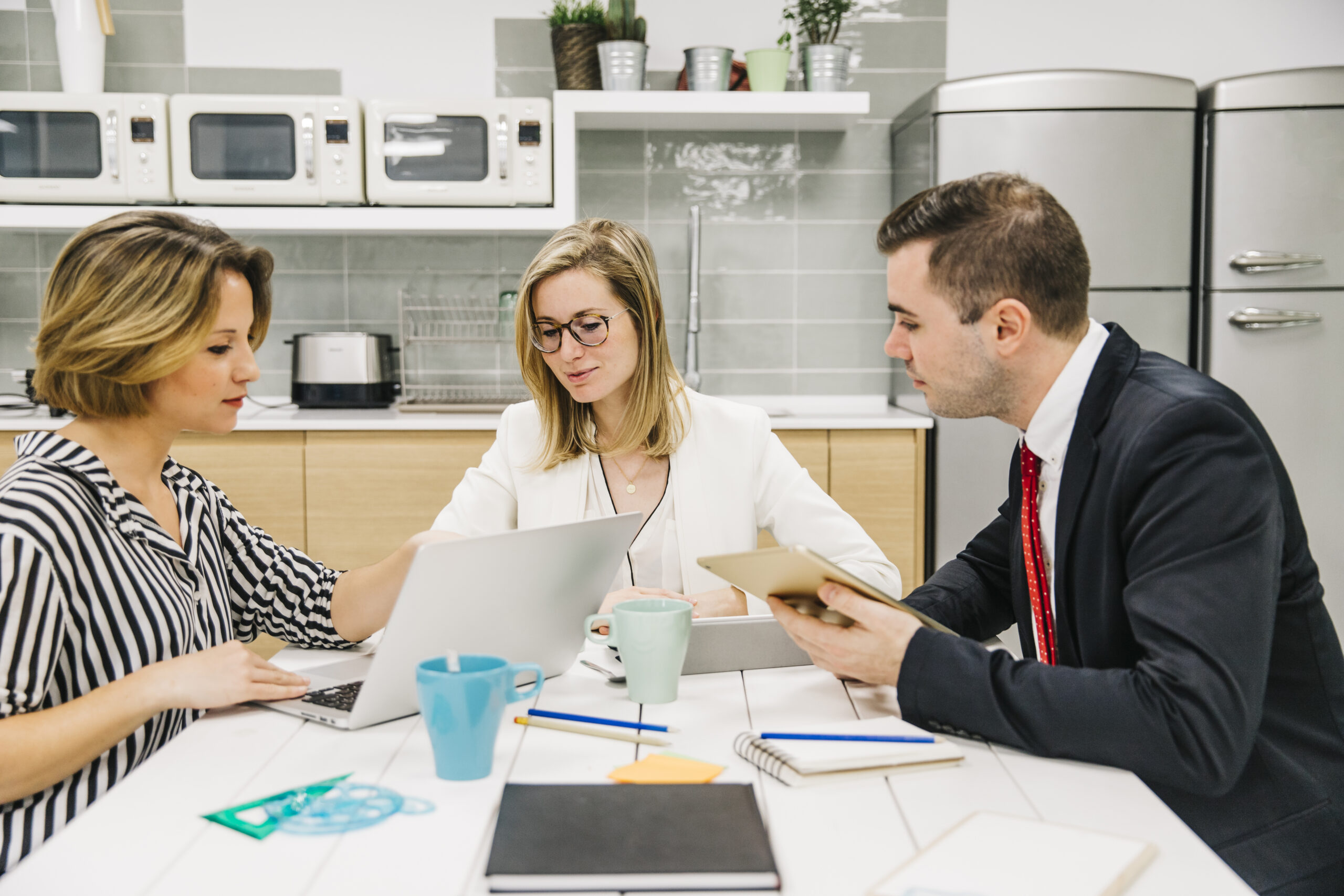 How Loan Settlement Experts Help Rebuild Financial Stability After Default