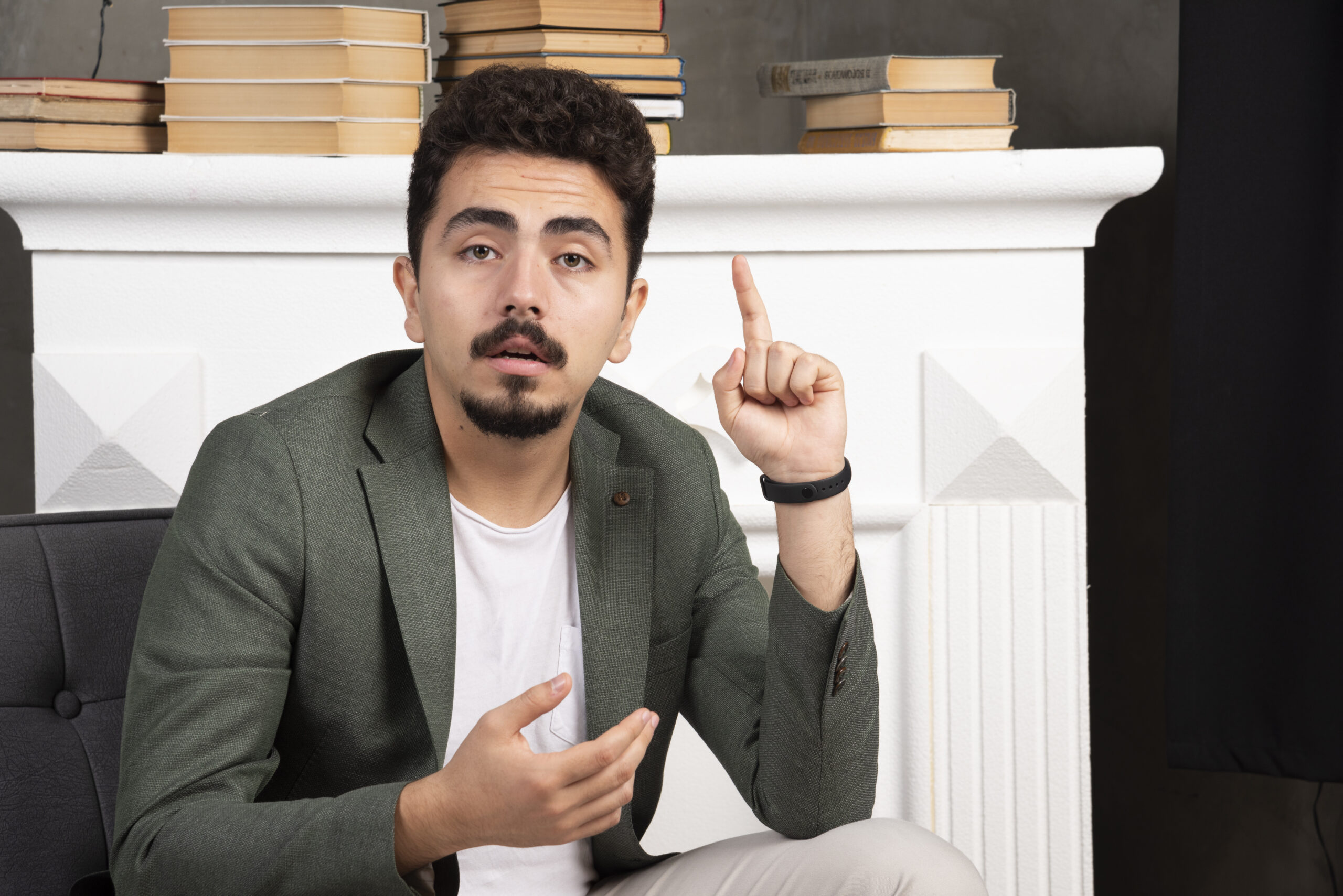 When Do You Need a Loan Settlement Expert Near Gurugram? Key Warning Signs